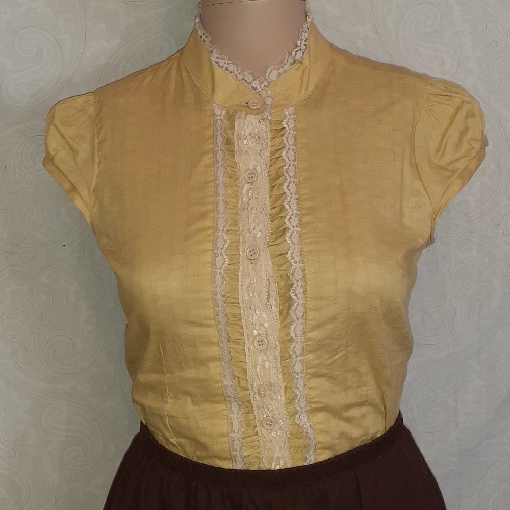 twentyone cap sleeve high collar button down blouse